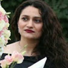 Listen to playlists featuring پریسا تصنیف شب رویا by Kaveh online for free 