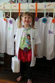 Diy Doctor S Coat Suburban Wife City Life Doctor Costume Kids Diy Doctor Doctor Coat