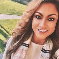 Kellie Herzog's Instagram, Twitter & Facebook