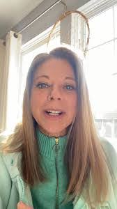 Julia Shafer's Instagram, Twitter & Facebook