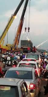 I saw the video just now. Thanks To Lorrydriverrocks Penang Bridge Jam
