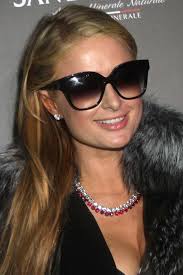 Paris Hilton in consolle al Just Cavalli