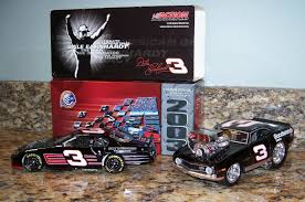 As of november 2011, only lionel nascar collectibles (acttion) is a special paint job to make the car look frosty, only sold in 1/24. Diecast Nascar Cars 1 24 Value 6 50 540 00 Mavin