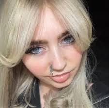 I desperately need someone to help me with a leopard gecko that is litterly  dying and no one can help , she's needs syringe feeding 3X a day and  antibiotics untill she's