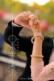 Tak hanya bermakna, tato burung hantu juga serba guna. Pin By Fairy Land On King Wedding Couples Photography Stylish Girl Couple Hands