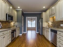 Some are large and luxurious while others compact and efficiently sized for smaller homes. Pin On Great Kitchens