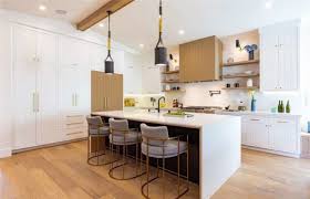 Melissa Mccarthy S New 2 4 Million San Fernando Valley Home In 2020 Valley Village Ranch Style Home Ranch Style