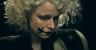 Cal Butler forma parte del elenco de «Y llegaron de noche», junto a Eugenio  Derbez!