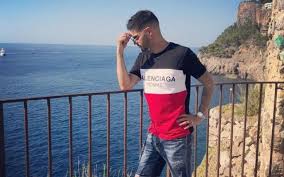 He competed in the lower leagues until the age of 26. Goncalo Quinaz Revoltado Por Nao Poder Ver O Filho Como E Que Uma Crianca E Adotada Sem O Pai Biologico Saber Nova Gente