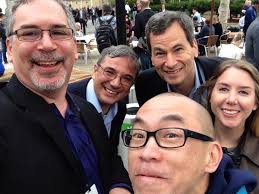 Rafe Needleman على X: "Your Apple liveblog team! Me, Pogue, Alyssa  Bereznak, Aaron Pressman, and photog Siemond Chan in front.  http://t.co/WEpt9yf0mJ"