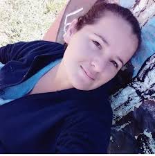 TE A ENVIADO UN MENSAJE: Podemos hablar ?... Es que me encanta tu foto y tu  perfil..... déjame un corazón si lo sabes....