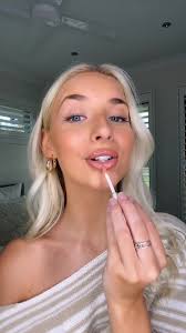 Avalonnadfalusi Hannah Pearson