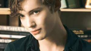 托比瑞格波/Toby Regbo】迈阿密国际电影节采访——疼痛是福_哔哩哔哩_bilibili