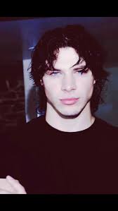 Marcus Brown How Me Leaning in