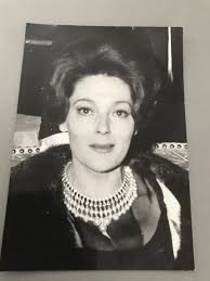 PHOTO DE PRESSE Cinéma : Yvonne De Carlo, Film "Trois Femmes L'ont Aimé"  -T101 EUR 11,00