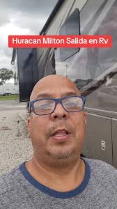 Hispano Amarra Su Casa Contra El Huracan