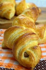 Croissants Feuilletes Au Chocolat Amour De Cuisine En 2020 Feuillete Chocolat Recette Patisserie Croissant Pate Feuillete