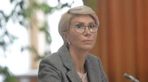 Baronului samuel von brukenthal raluca turcan participa la declaratiile de presa privind stadiul negocierilor dintre partidul national. Vti8pwi6lcaf M