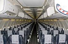 Panjang pesawat ini mencapai 31 meter dari hidung. Boeing 737 Classic Wikipedia