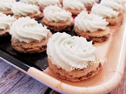 Bouchees Aperitives Aux Noix Et Creme De Roquefort Gigicooking Bouchees Aperitives Dessert Noix