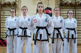Jeszcze w ubiegłym roku nie miał prawa o tym marzyć, ale dziś patryk dobek staje się najpoważniejszym polskim kandydatem. Waleczne Dziewczeta Deblinska Szkola Taekwon Do Itf