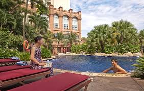 Niños jugando en el agua. Book Putrajaya Marriott Hotel Putrajaya Book Now With Almosafer
