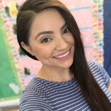 Ileana Angulo's Instagram, Twitter & Facebook