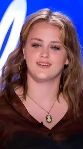 Hannah Everett's Instagram, Twitter & Facebook