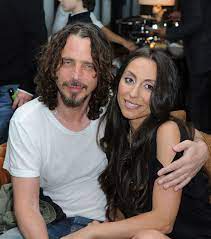 Christopher john cornell (né boyle; Chris Cornell S Family Doctor Settle Over Claims Of Over Prescribing
