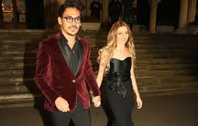 Lidia buble este o cântăreață de muzică pop din românia, născută pe data de 9 iunie 1993, la deva. Razvan Simion Varsta Copii Inaltime Divort Religie Razvan Simion Si Lidia Buble Emisiune Click