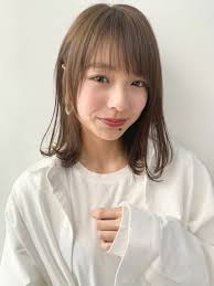 ナチュラルストレートロブ lipps 井本まなみのヘアスタイル情報 yahoo beauty ロブヘア ロブヘアスタイル ビューティー