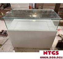 Tủ Kính Trưng Bày Hàng Cao Cấp Giá Xưởng