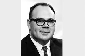 Eugene E. Lester, 86, Was Town Supervisor