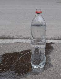 Wasserflasche Mit 2 Lochern Nela Forscht Naturwissenschaft Fur Kinder