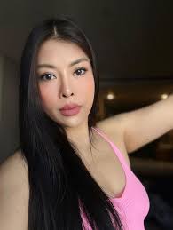 Wishing all members a very Happy Christmas and New Year from a new member!  My 2 foundation girls, Chubarry Chintz and Halefayr Gold Velvet.