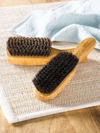 Boar bristle brushes are great for those with delicate hair as well, but make sure you choose one with extra soft bristles, especially if your hair is thinning or fragile. Mens And Womens Wooden Boar Bristle Hair Brushes