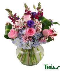 The couple probably got their flowers from this place. Trias Flowers Exclusive Bouquet Miami Same Day Flower Delivery