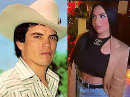 Hija de Chalino Sánchez muestra fotos inéditas de su padre antes de morir