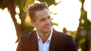 Wanting to end the monopoly, the danish parliament voted on 30 may 1986, to create tv2. Bachelor 2021