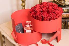 Pin On Preserved Roses In A Box Hamilton Flowers