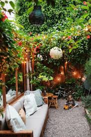 6 Small Garden Design Ideas 6 Kucuk Bahce Veranda Tasarim Fikirleri Decombo Arka Bahce Susleri Arka Bahce Peyzaj Duzenlemesi Dogadaki Etkinlikler