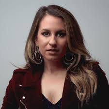 Caitlyn Smith's Instagram, Twitter & Facebook