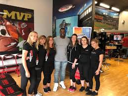 Explore the opportunities at sport clips today! Arthur Moats Of The Pittsburgh Steelers Sport Clips Haircuts Of Robinson Facebook