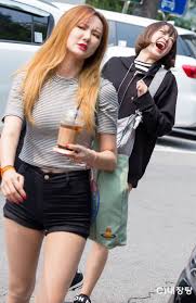 The Real Beauty Of Idols Before Photo Retouching Astonished Audiences Kpop Girls Hani Girl Crushes