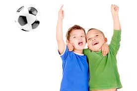 Niñas pequeñas con juguetes de oso suave. Soy Un Nino Y Quiero Jugar Post Protesta Lucia Mi Pediatra