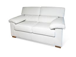 Sono solo due dei moltissimi esempi dei fantastici divani da abbinare ai mobili soggiorno più in, che faranno un figurone nell'ambiente che sai arredare con cuore e passione. Divano Pelle 3 2 Artigianale In Offerta Outlet