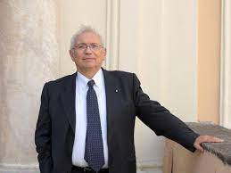 Ministero dell'istruzione, dell'università e della ricerca. Chi E Patrizio Bianchi Ministro All Istruzione Del Governo Draghi Corriere It