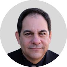 Hernandez claims big fundraising numbers, fights for endorsements