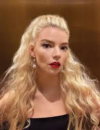 THR Drama Actress Roundtable: Anya Taylor-Joy, Cynthia Erivo, and Gillian  Anderson