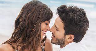 Cada vez que lanzan un proyecto juntos se convierte en un éxito asegurado. Tini Stoessel Y Sebastian Yatra Juntos Notife